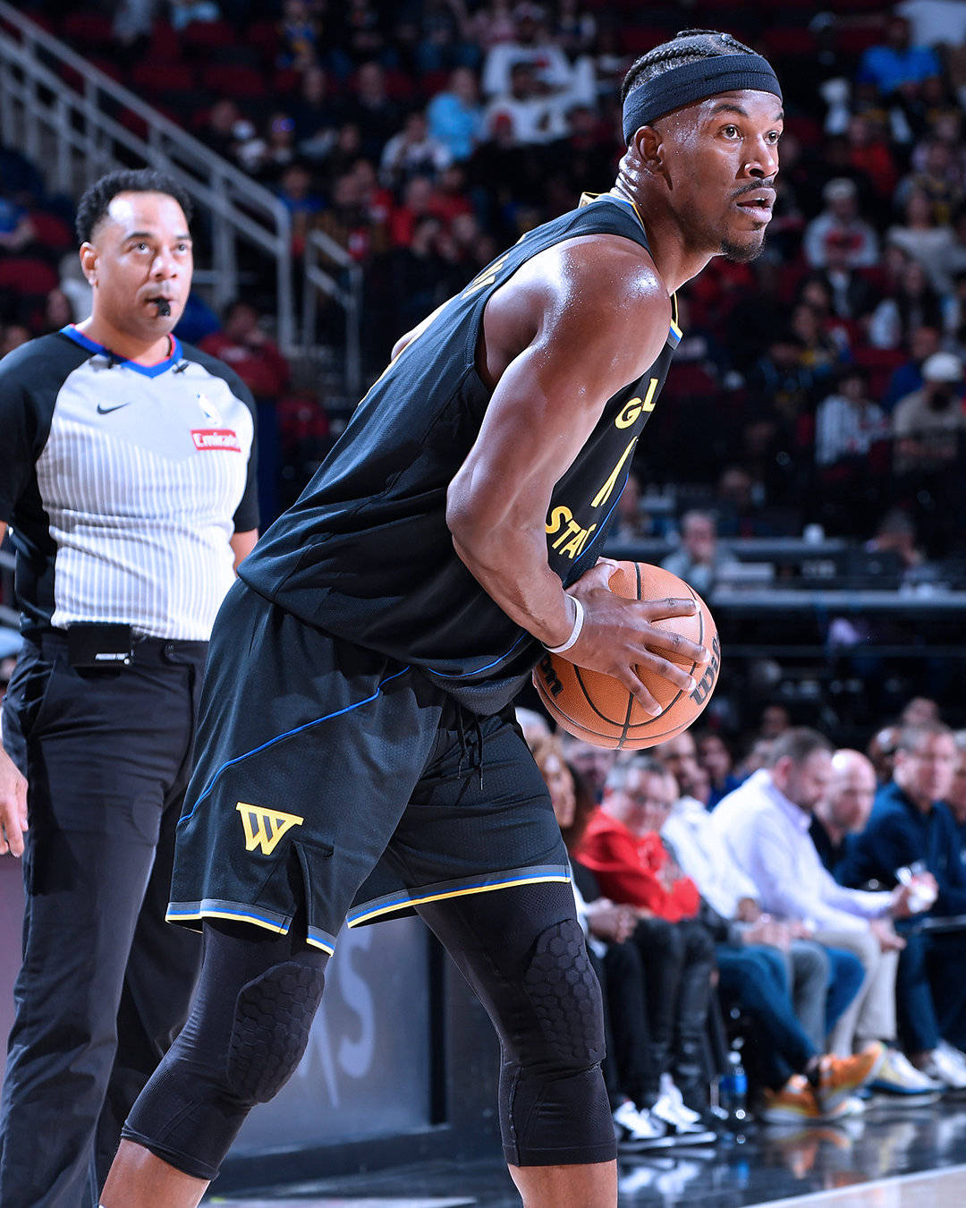 九游体育-巴特勒连续十五场比赛得分超过惊险取胜，勇士挑战极限！的简单介绍